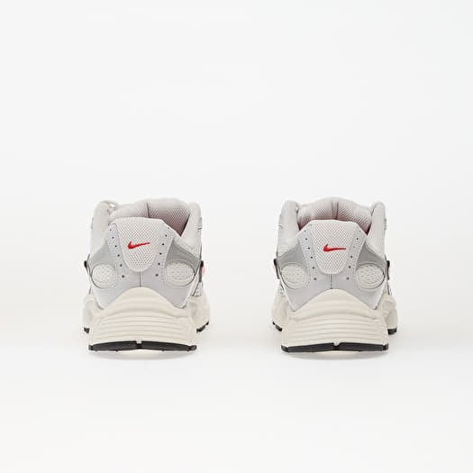 NIKE V5 RNR
Summit White/ Fire Red-Platinum Tint