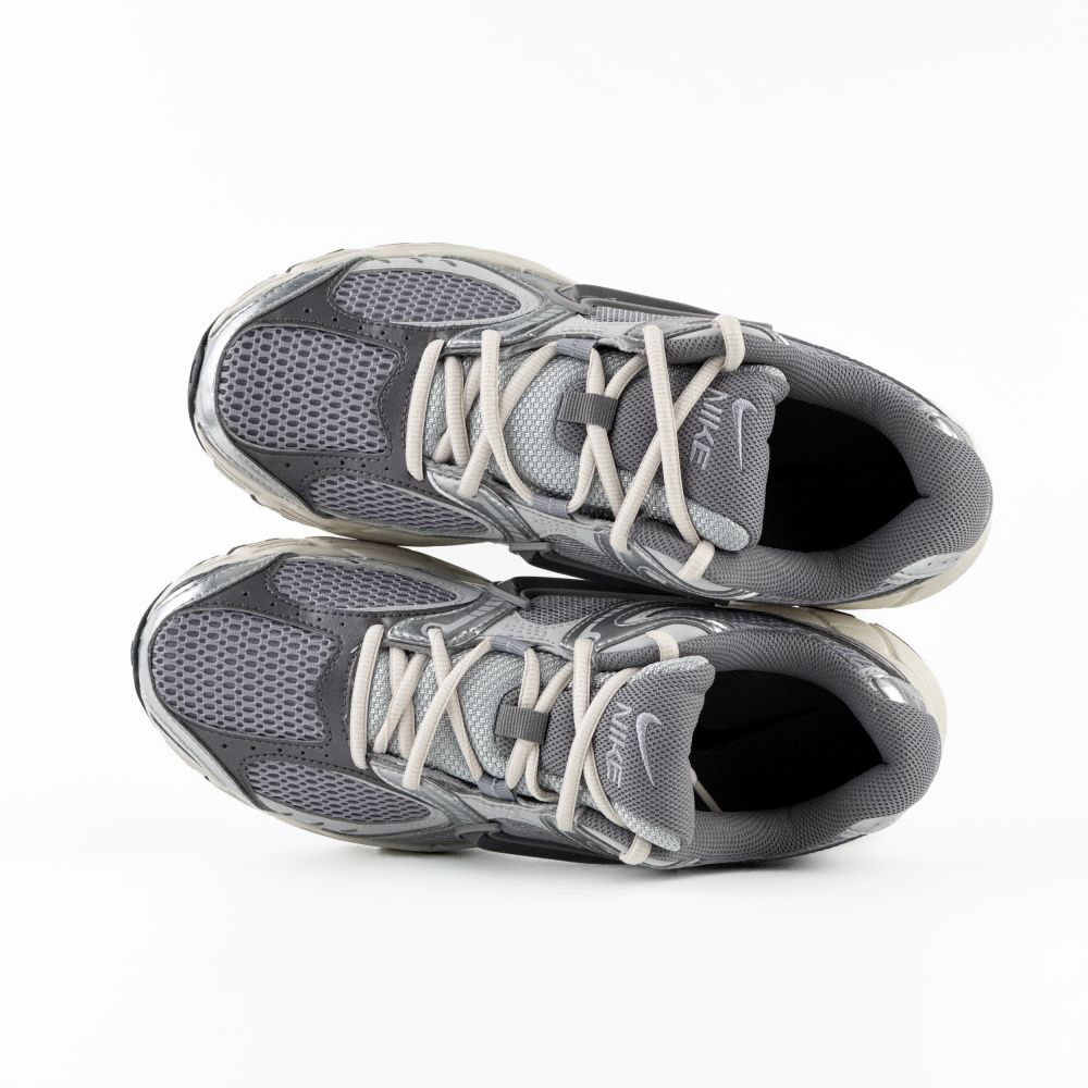 Nike V5 RNR Cement Grey
