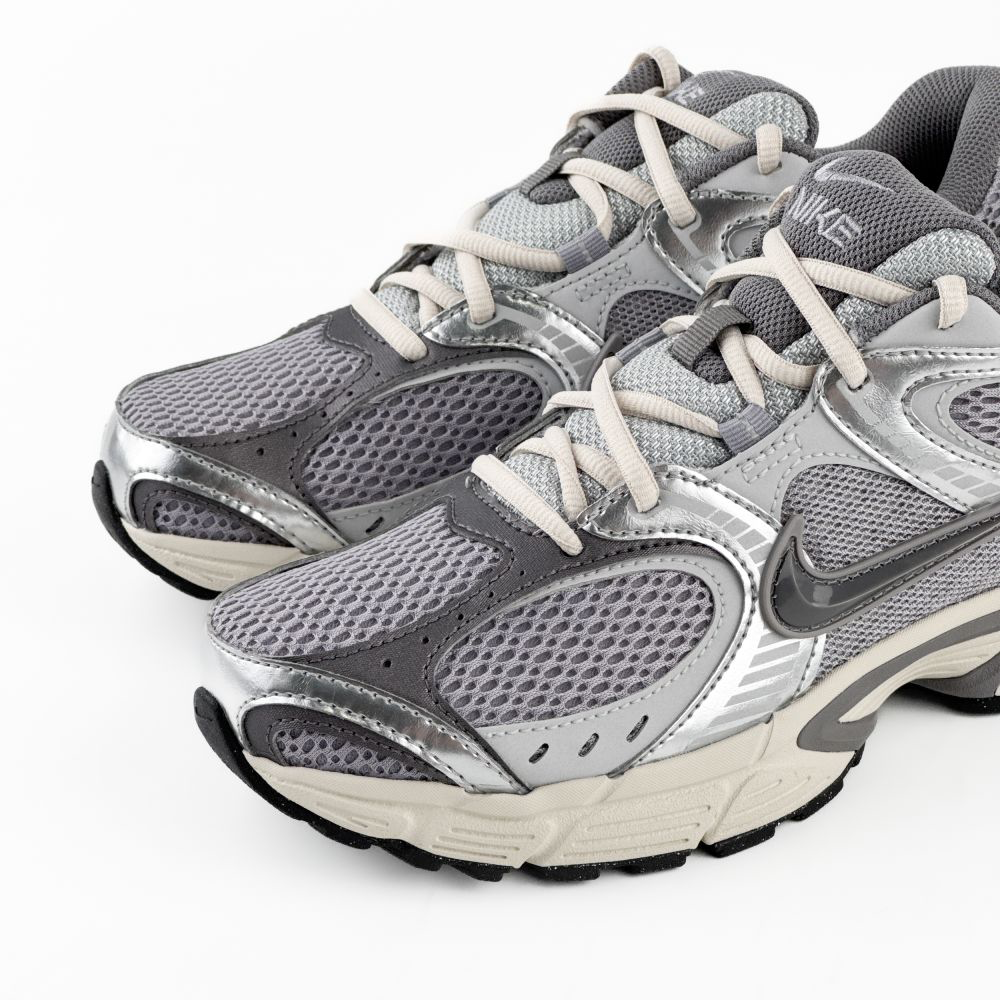 Nike V5 RNR Cement Grey