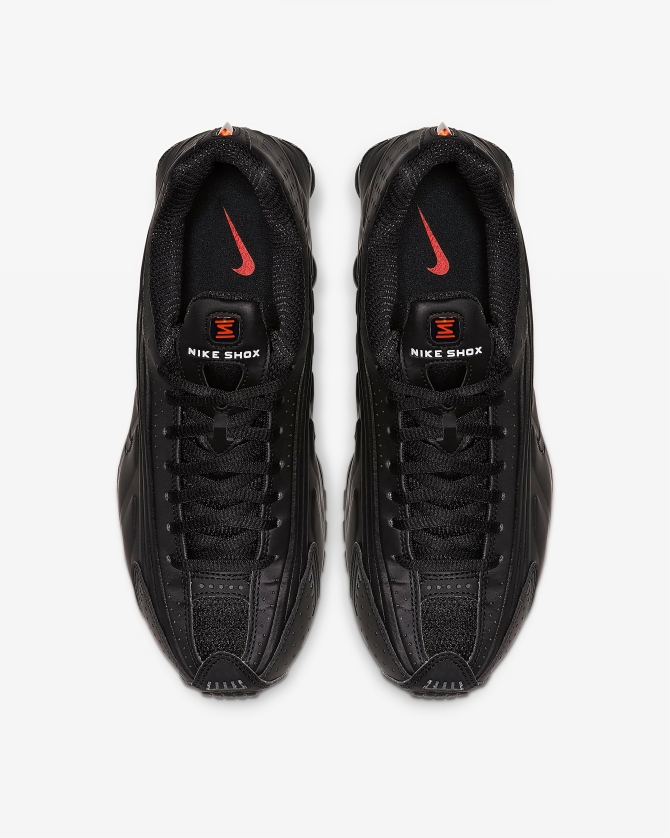 Nike Shox R4