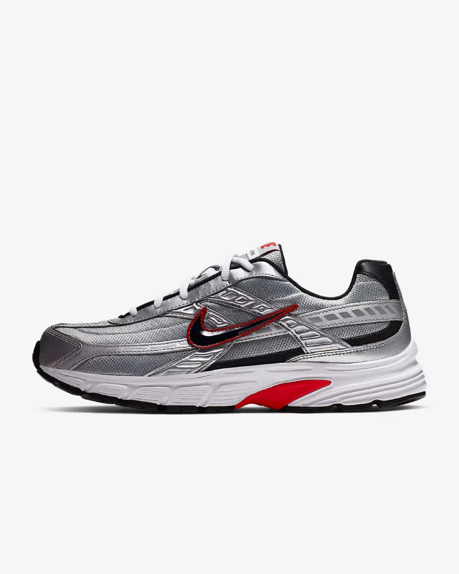 Nike initaitor. (Red)