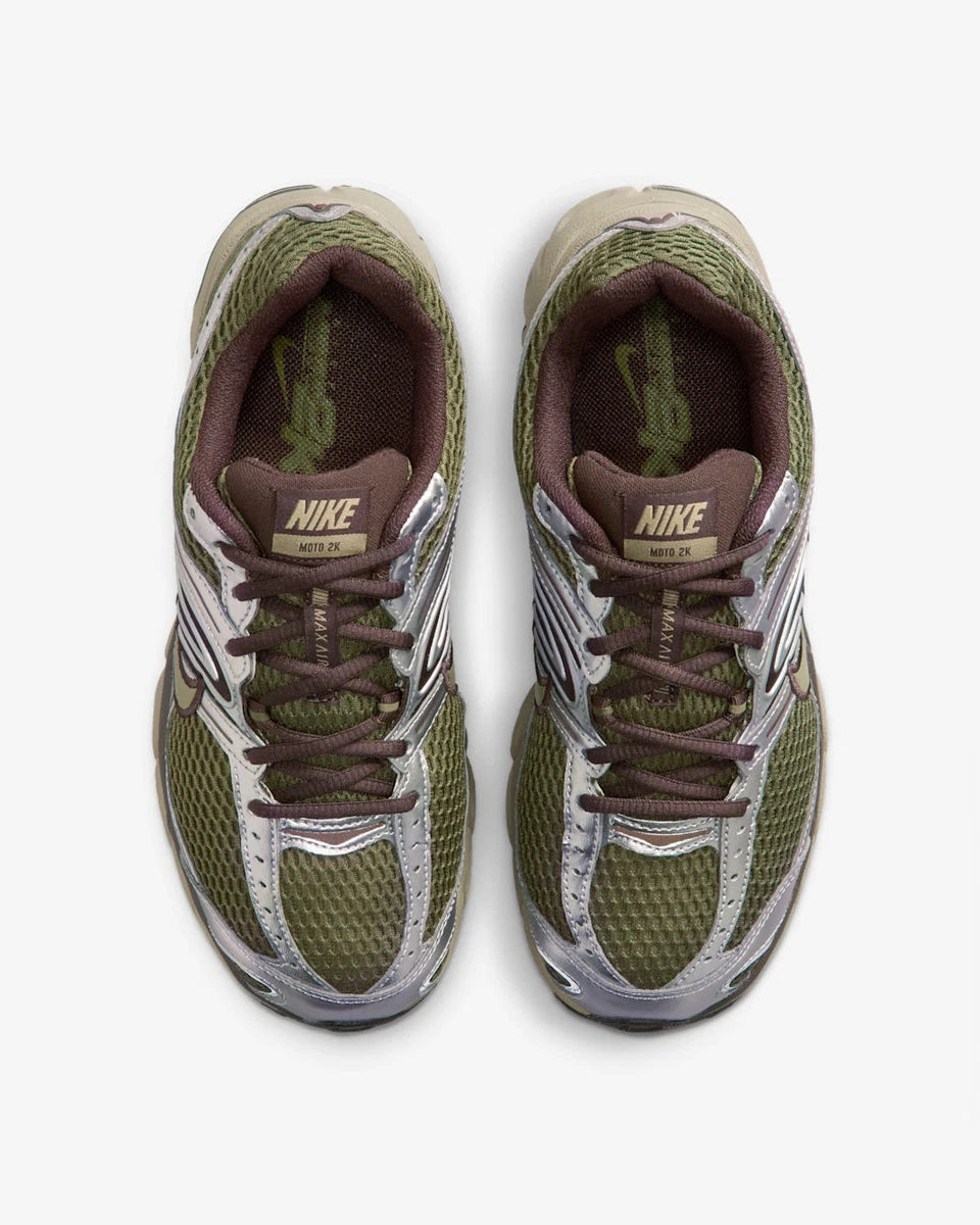 Nike  Air Max Moto 2K Mediano Oliva Barroco Marrón HQ2056-201 Mujer