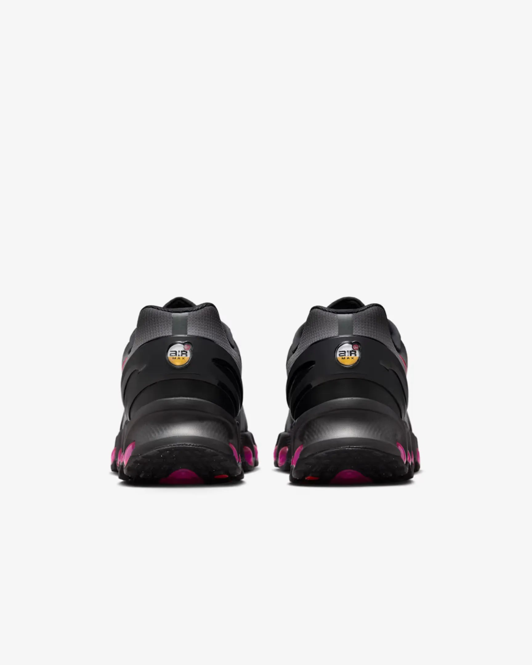NIKE  AIR MAX DN 8