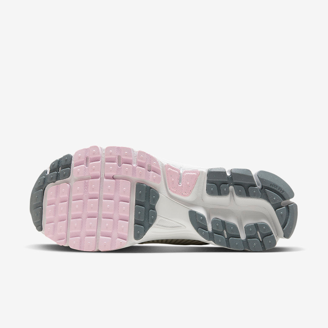Nike Zoom Vomero 5. pink