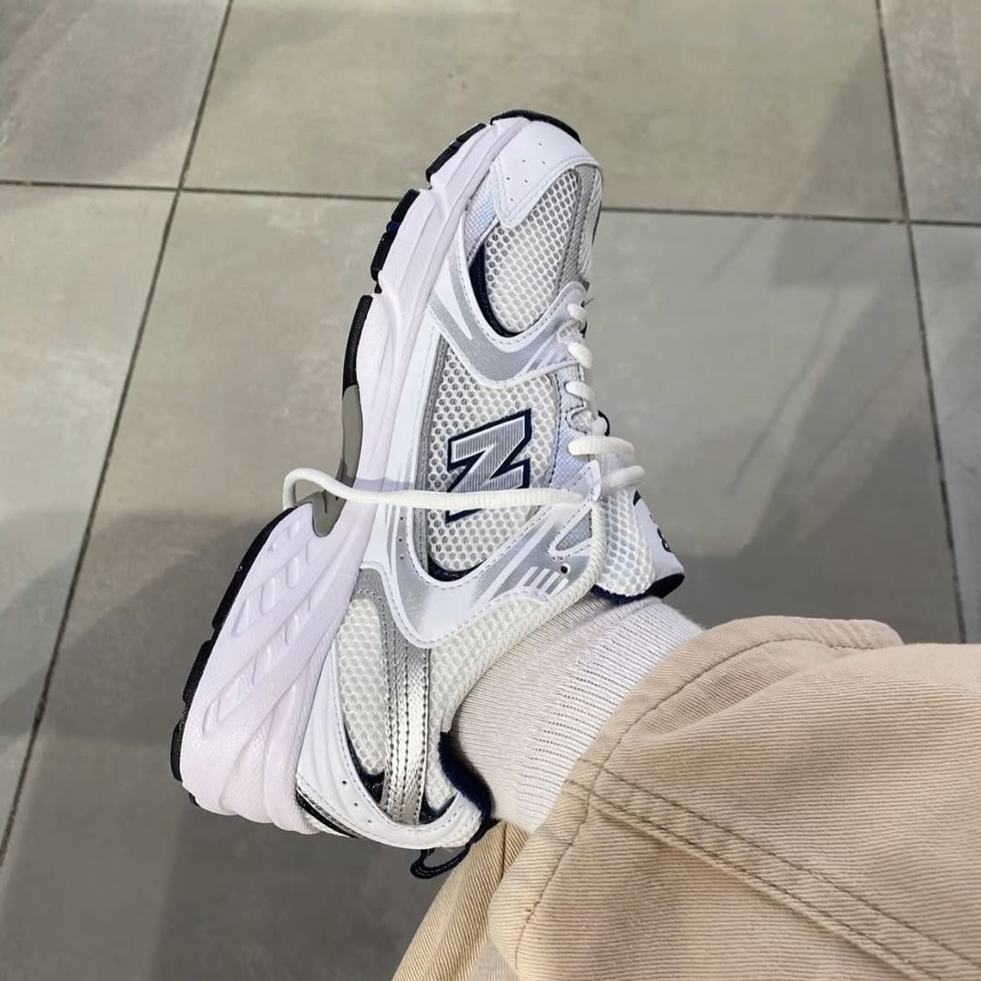 New balance 530. Silver