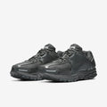 NIKE Zoom Vomero 5.  Black-Out