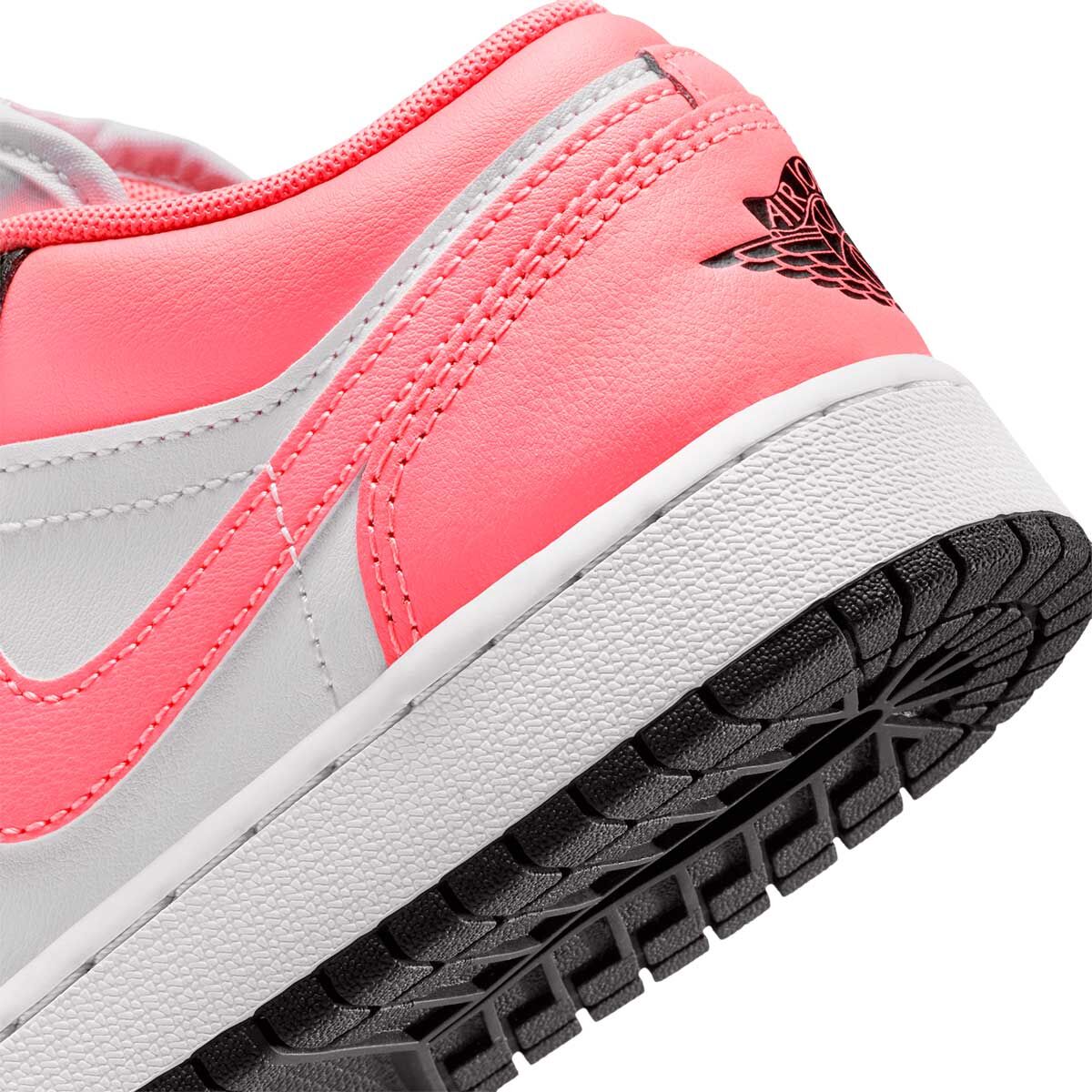 Air Jordan 1 Low
Older' Shoes