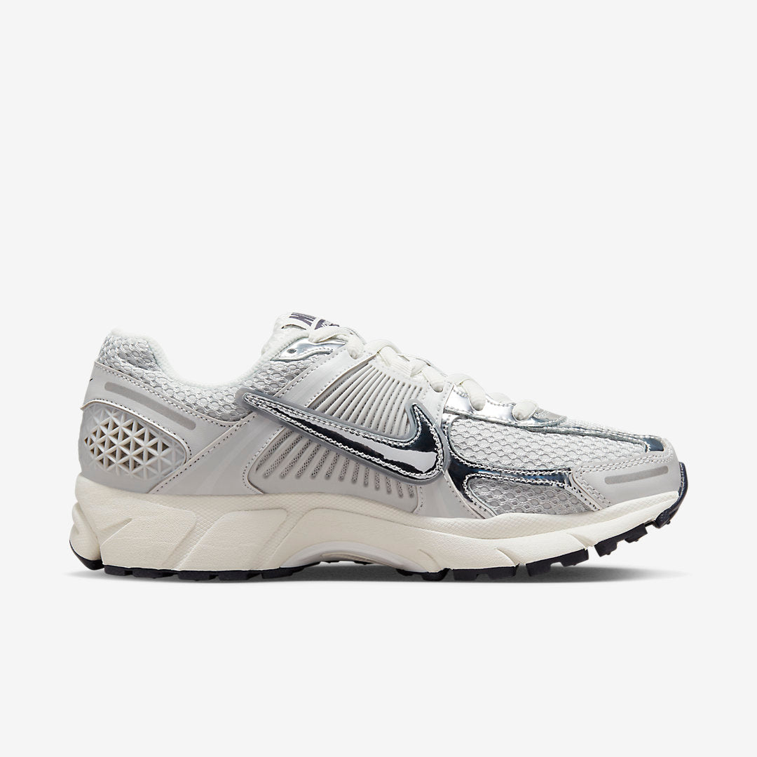 Nike Zoom Vomero 5.  WMNS “Photon Dust” Restock