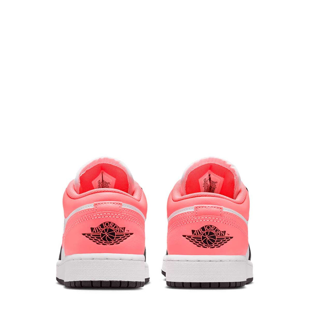 Air Jordan 1 Low
Older' Shoes