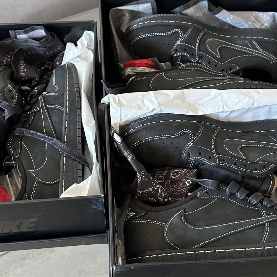 JORDAN 1 LOW x Travis scott Black phamton. Pk