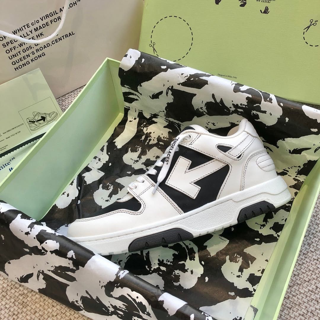 OFF WHITTE -                             OUT OF OFFICE-PK