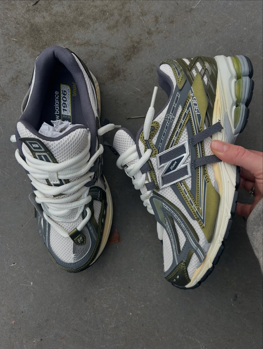 NEW BALANCE 1906A