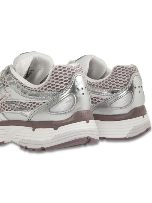 NIKE P-6000 lila