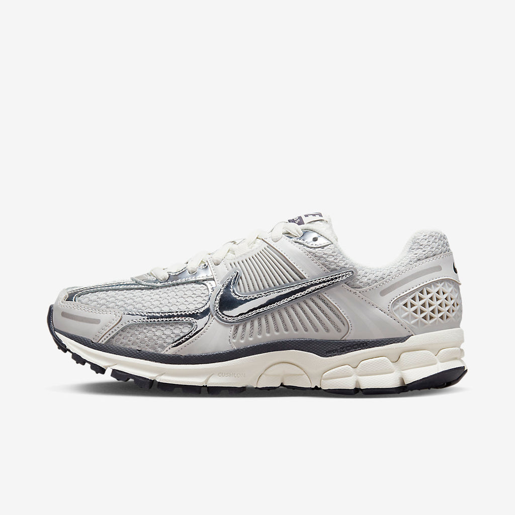 Nike Zoom Vomero 5.  WMNS “Photon Dust” Restock