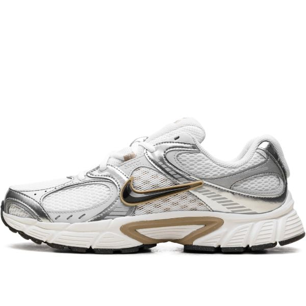 Nike
V5 RNR Parachute Beige/Metallic Pewter