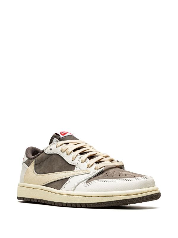 Air Jordan 1 Low x Travis Scott- moca