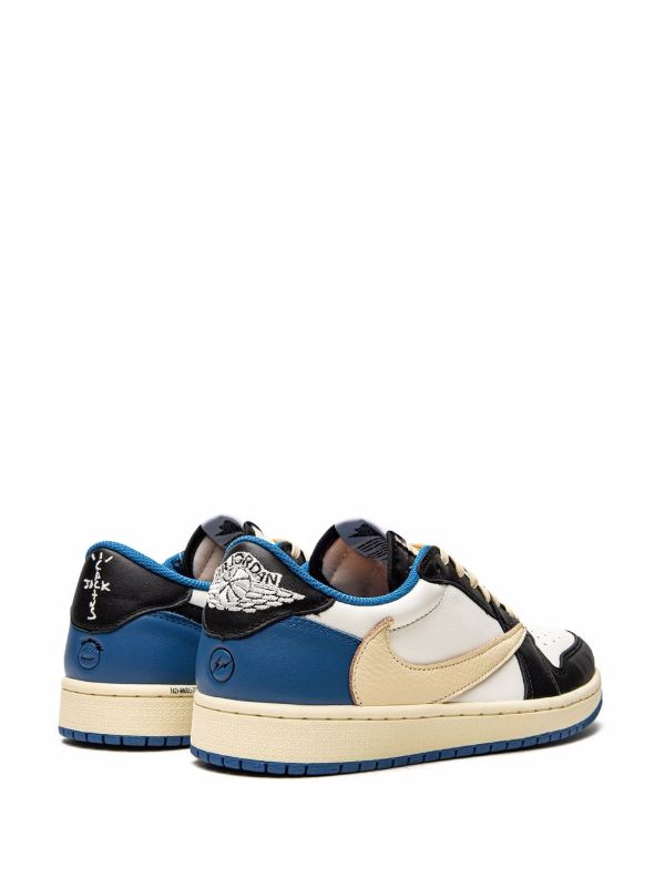 JORDAN 1 Low x travis scott- fragment